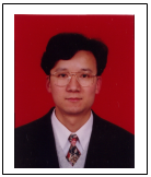 文本框:  作者一寸免冠电子照片 